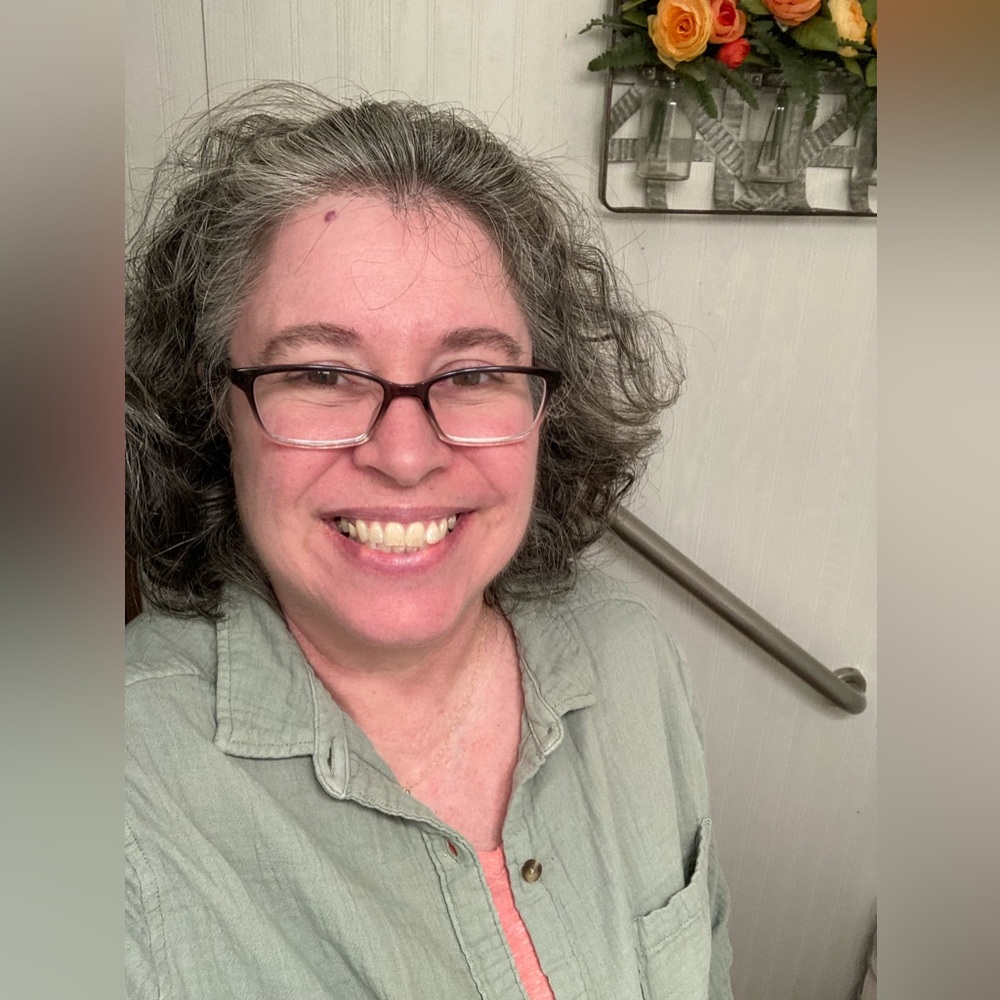 Meet your Posher, Jennifer